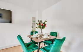 Modern 2 Bed Apartment In Central London, Kensington